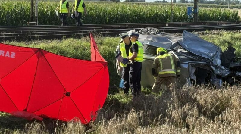 Tragiczny wypadek na przejeździe kolejowym